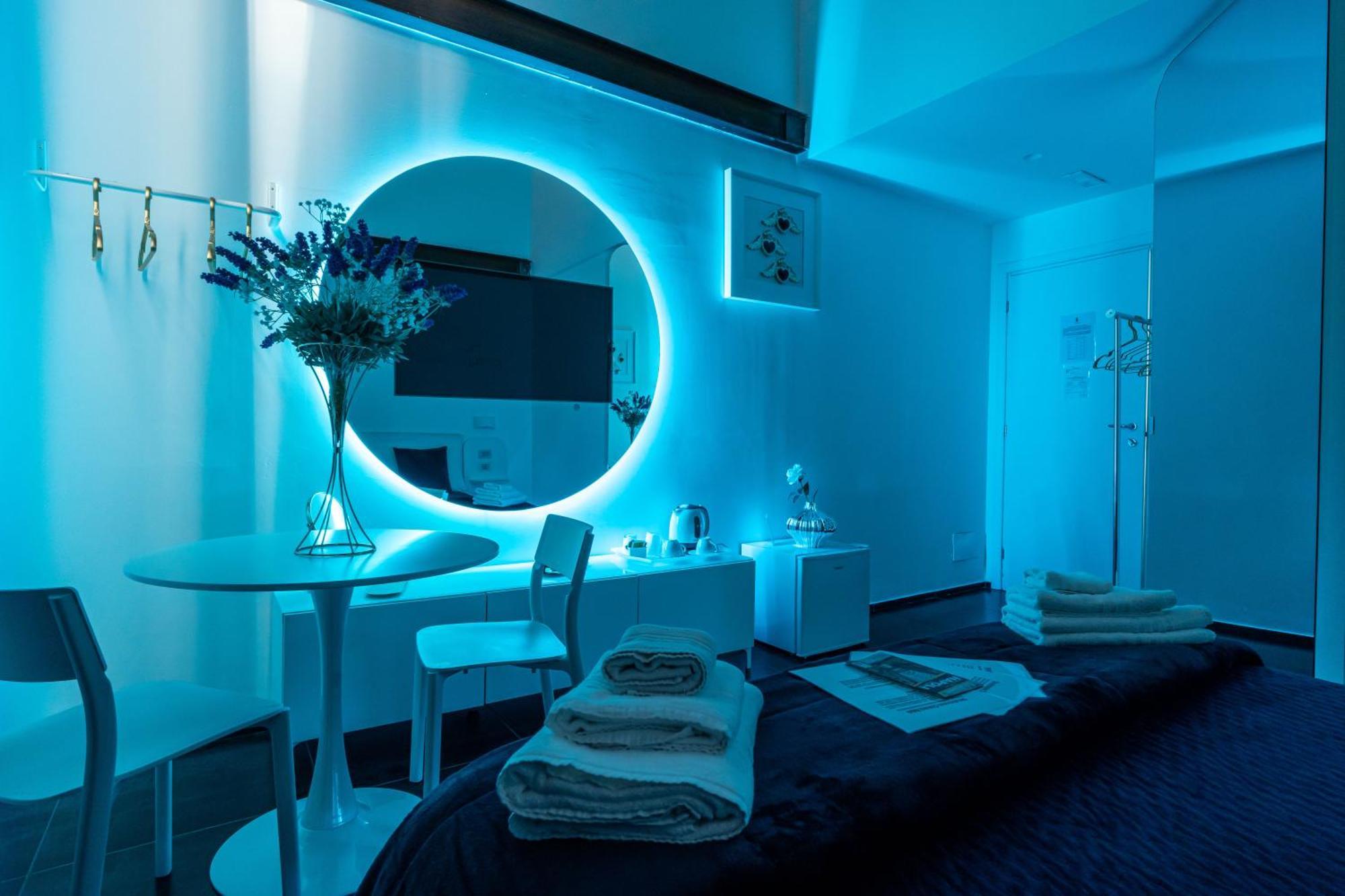 Bed and Breakfast Skyhouse Chiaia Neapol Zewnętrze zdjęcie