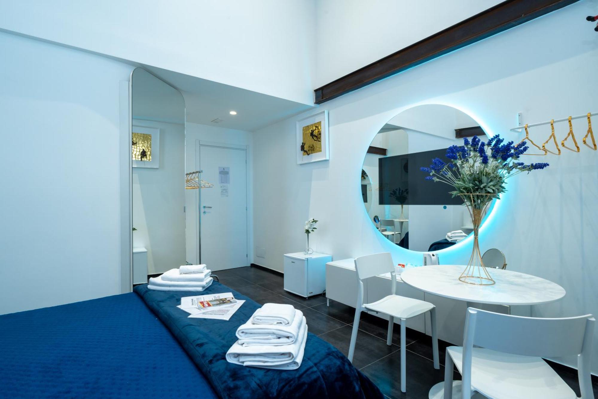 Bed and Breakfast Skyhouse Chiaia Neapol Zewnętrze zdjęcie